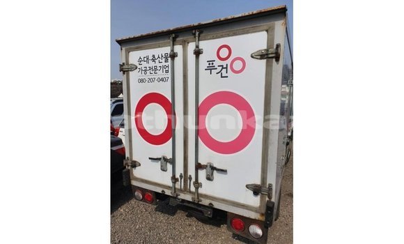 Buy Import Kia Carens White Car in Import - Dubai in Baa Buy Import Kia Carens White Car in Import - Dubai in Baa