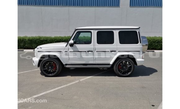 Buy Import Mercedes-Benz 190 White Car in Import - Dubai in Baa Buy Import Mercedes-Benz 190 White Car in Import - Dubai in Baa