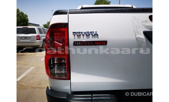 Buy Import Toyota Hilux White Car in Import - Dubai in Baa Buy Import Toyota Hilux White Car in Import - Dubai in Baa