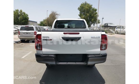 Buy Import Toyota Hilux White Car in Import - Dubai in Baa Buy Import Toyota Hilux White Car in Import - Dubai in Baa