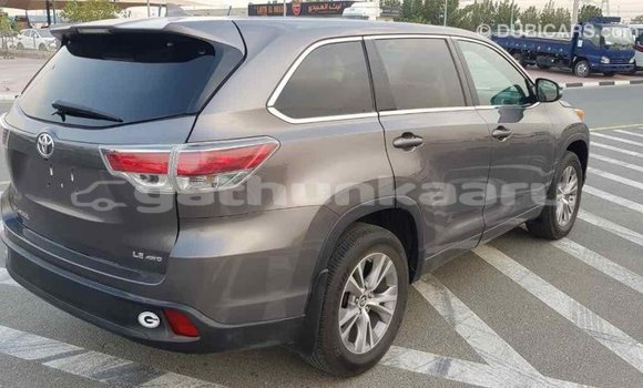Buy Import Toyota Highlander Other Car in Import - Dubai in Baa Buy Import Toyota Highlander Other Car in Import - Dubai in Baa