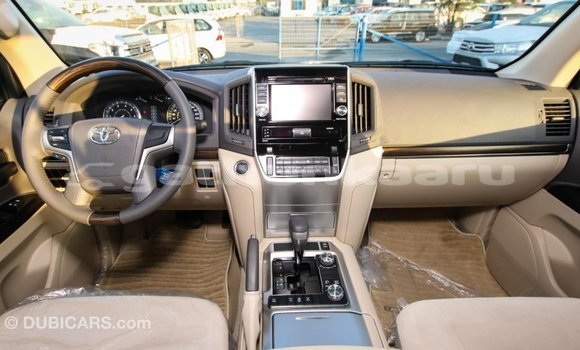 Buy Import Toyota Land Cruiser White Car in Import - Dubai in Baa Buy Import Toyota Land Cruiser White Car in Import - Dubai in Baa