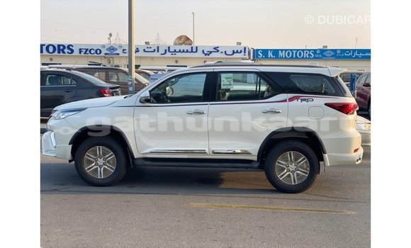 Buy Import Toyota Fortuner White Car in Import - Dubai in Baa Buy Import Toyota Fortuner White Car in Import - Dubai in Baa