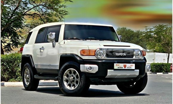 Buy Import Toyota FJ Cruiser White Car in Import - Dubai in Baa Buy Import Toyota FJ Cruiser White Car in Import - Dubai in Baa