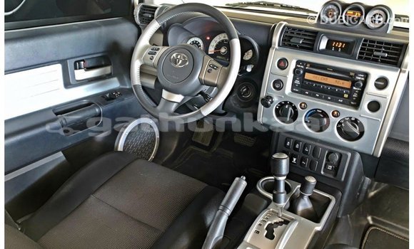 Buy Import Toyota FJ Cruiser White Car in Import - Dubai in Baa Buy Import Toyota FJ Cruiser White Car in Import - Dubai in Baa