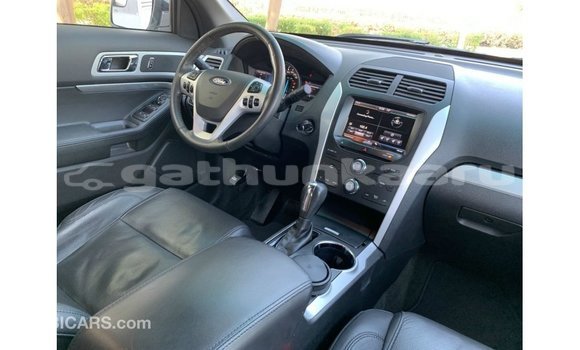 Buy Import Ford Explorer White Car in Import - Dubai in Baa Buy Import Ford Explorer White Car in Import - Dubai in Baa