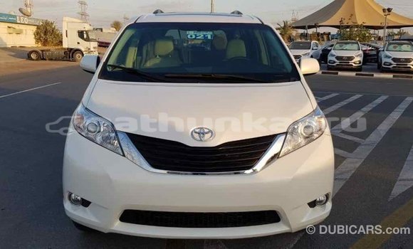 Buy Import Toyota Sienna White Car in Import - Dubai in Baa Buy Import Toyota Sienna White Car in Import - Dubai in Baa