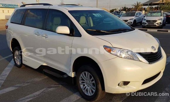 Buy Import Toyota Sienna White Car in Import - Dubai in Baa Buy Import Toyota Sienna White Car in Import - Dubai in Baa