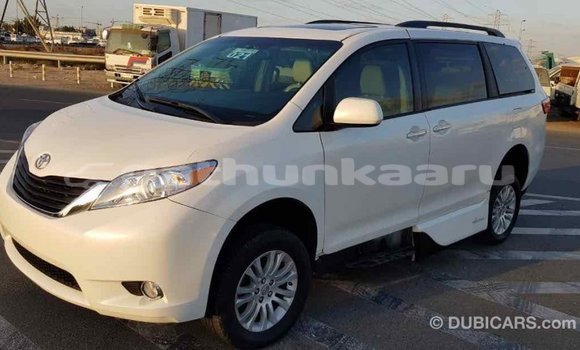 Buy Import Toyota Sienna White Car in Import - Dubai in Baa Buy Import Toyota Sienna White Car in Import - Dubai in Baa