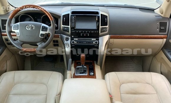 Buy Import Toyota Land Cruiser White Car in Import - Dubai in Baa Buy Import Toyota Land Cruiser White Car in Import - Dubai in Baa