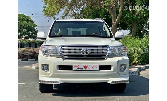 Buy Import Toyota Land Cruiser White Car in Import - Dubai in Baa Buy Import Toyota Land Cruiser White Car in Import - Dubai in Baa