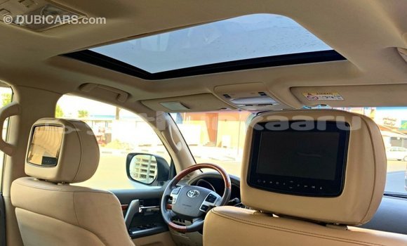 Buy Import Toyota Land Cruiser White Car in Import - Dubai in Baa Buy Import Toyota Land Cruiser White Car in Import - Dubai in Baa