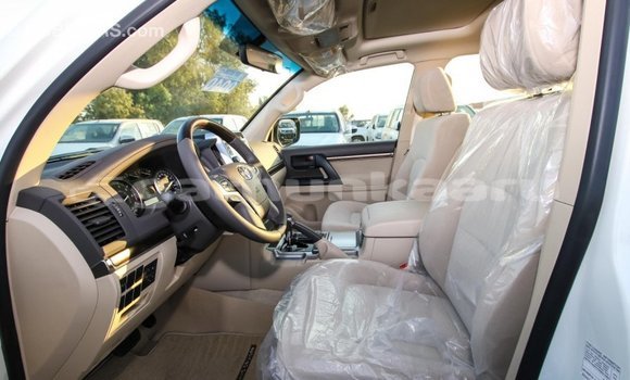 Buy Import Toyota Land Cruiser White Car in Import - Dubai in Baa Buy Import Toyota Land Cruiser White Car in Import - Dubai in Baa