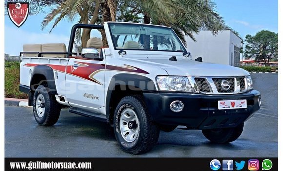 Buy Import Nissan Patrol White Car in Import - Dubai in Baa