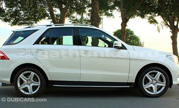 Buy Import Mercedes-Benz 190 White Car in Import - Dubai in Baa Buy Import Mercedes-Benz 190 White Car in Import - Dubai in Baa