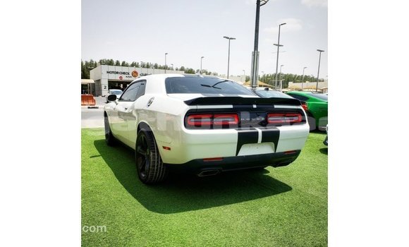 Buy Import Dodge Challenger White Car in Import - Dubai in Baa Buy Import Dodge Challenger White Car in Import - Dubai in Baa