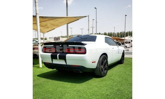 Buy Import Dodge Challenger White Car in Import - Dubai in Baa Buy Import Dodge Challenger White Car in Import - Dubai in Baa