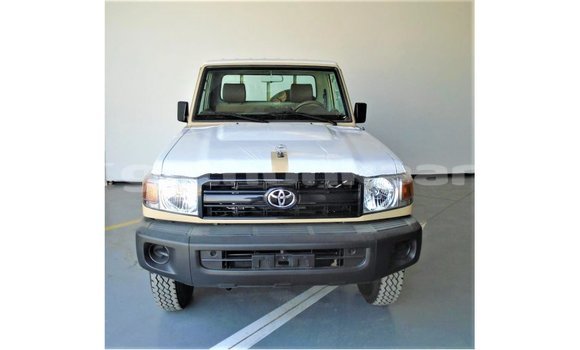 Buy Import Toyota Land Cruiser Beige Car in Import - Dubai in Baa