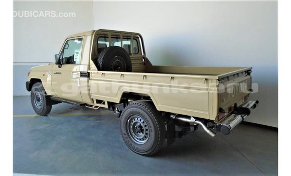 Buy Import Toyota Land Cruiser Beige Car in Import - Dubai in Baa Buy Import Toyota Land Cruiser Beige Car in Import - Dubai in Baa