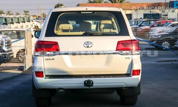 Buy Import Toyota Land Cruiser White Car in Import - Dubai in Baa Buy Import Toyota Land Cruiser White Car in Import - Dubai in Baa