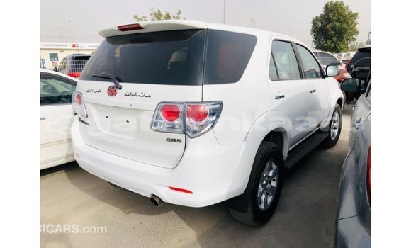Buy Import Toyota Fortuner White Car in Import - Dubai in Baa Buy Import Toyota Fortuner White Car in Import - Dubai in Baa