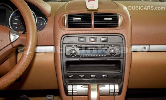 Buy Import Porsche Cayenne Green Car in Import - Dubai in Baa Buy Import Porsche Cayenne Green Car in Import - Dubai in Baa