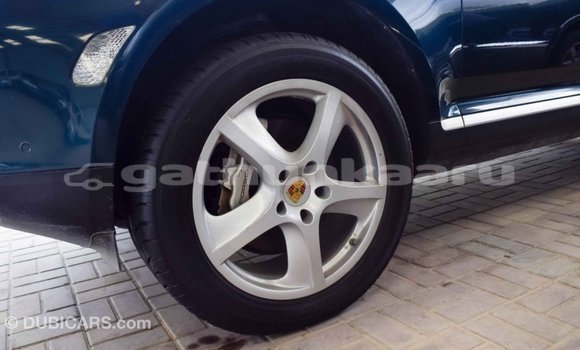 Buy Import Porsche Cayenne Green Car in Import - Dubai in Baa