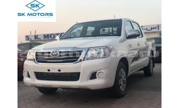 Buy Import Toyota Hilux White Car in Import - Dubai in Baa