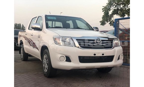 Buy Import Toyota Hilux White Car in Import - Dubai in Baa Buy Import Toyota Hilux White Car in Import - Dubai in Baa