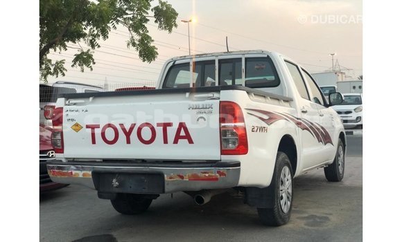 Buy Import Toyota Hilux White Car in Import - Dubai in Baa Buy Import Toyota Hilux White Car in Import - Dubai in Baa