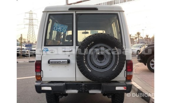 Buy Import Toyota Land Cruiser White Car in Import - Dubai in Baa Buy Import Toyota Land Cruiser White Car in Import - Dubai in Baa