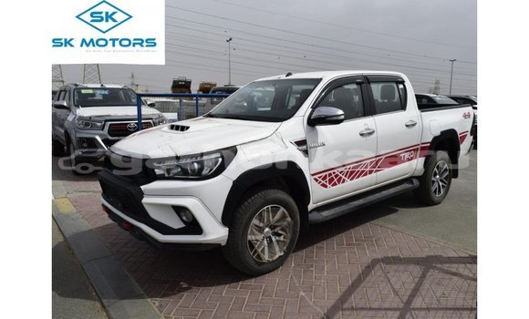 Buy Import Toyota Hilux White Car in Import - Dubai in Baa