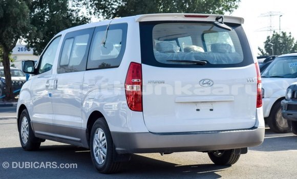 Buy Import Hyundai Chorus White Truck in Import - Dubai in Baa Buy Import Hyundai Chorus White Truck in Import - Dubai in Baa