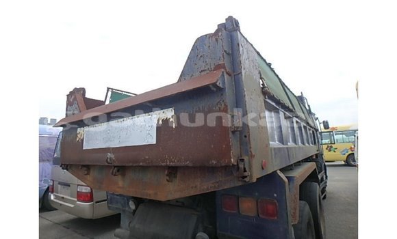 Buy Import Nissan Evalia Blue Truck in Import - Dubai in Baa Buy Import Nissan Evalia Blue Truck in Import - Dubai in Baa