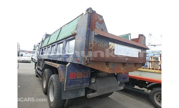 Buy Import Nissan Evalia Blue Truck in Import - Dubai in Baa Buy Import Nissan Evalia Blue Truck in Import - Dubai in Baa