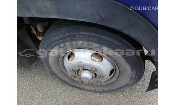 Buy Import Nissan Evalia Blue Truck in Import - Dubai in Baa Buy Import Nissan Evalia Blue Truck in Import - Dubai in Baa