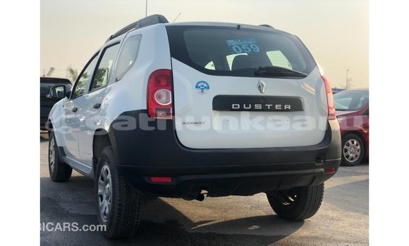 Buy Import Renault Duster White Car in Import - Dubai in Baa Buy Import Renault Duster White Car in Import - Dubai in Baa