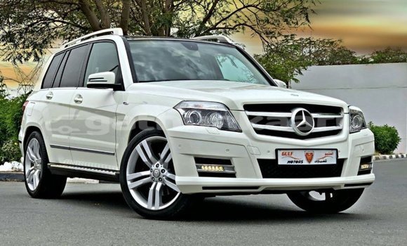 Buy Import Mercedes-Benz 190 White Car in Import - Dubai in Baa