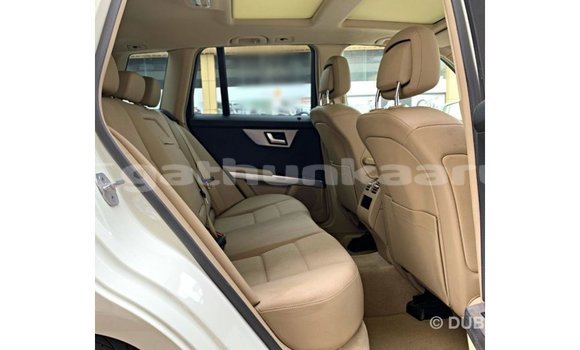 Buy Import Mercedes-Benz 190 White Car in Import - Dubai in Baa Buy Import Mercedes-Benz 190 White Car in Import - Dubai in Baa