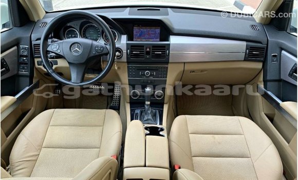 Buy Import Mercedes-Benz 190 White Car in Import - Dubai in Baa Buy Import Mercedes-Benz 190 White Car in Import - Dubai in Baa