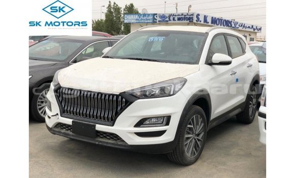 Buy Import Hyundai Tucson White Car in Import - Dubai in Baa