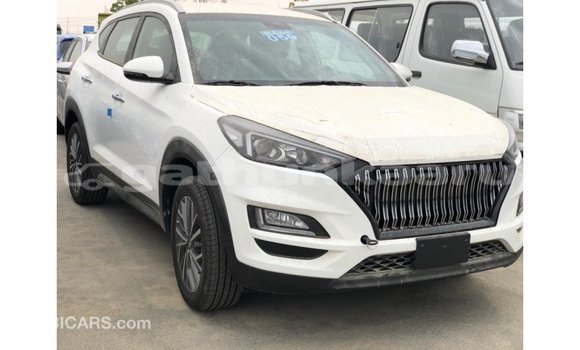 Buy Import Hyundai Tucson White Car in Import - Dubai in Baa Buy Import Hyundai Tucson White Car in Import - Dubai in Baa