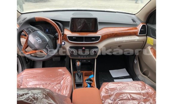 Buy Import Hyundai Tucson White Car in Import - Dubai in Baa Buy Import Hyundai Tucson White Car in Import - Dubai in Baa