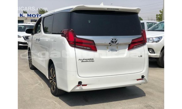 Buy Import Toyota Alphard White Car in Import - Dubai in Baa Buy Import Toyota Alphard White Car in Import - Dubai in Baa