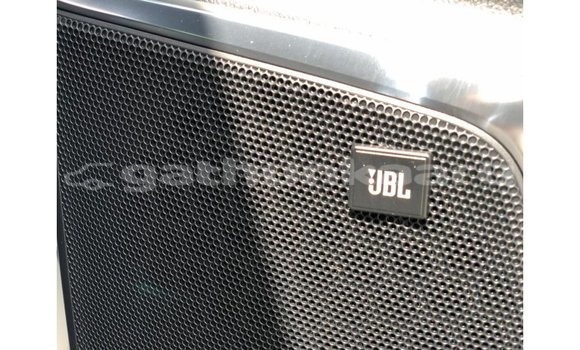 Buy Import Toyota Alphard White Car in Import - Dubai in Baa Buy Import Toyota Alphard White Car in Import - Dubai in Baa