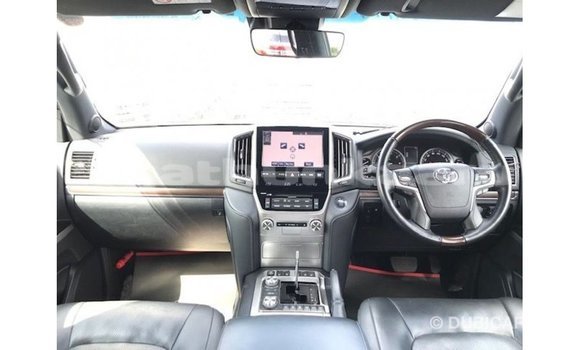 Buy Import Toyota Land Cruiser White Car in Import - Dubai in Baa Buy Import Toyota Land Cruiser White Car in Import - Dubai in Baa
