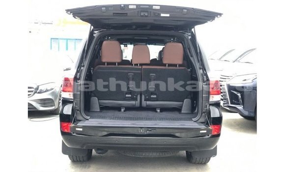 Buy Import Toyota Land Cruiser Black Car in Import - Dubai in Baa Buy Import Toyota Land Cruiser Black Car in Import - Dubai in Baa