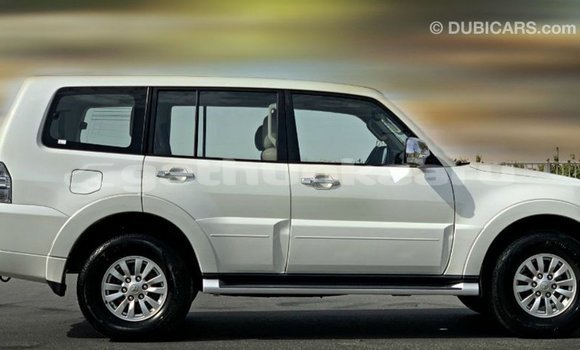 Buy Import Mitsubishi Pajero White Car in Import - Dubai in Baa Buy Import Mitsubishi Pajero White Car in Import - Dubai in Baa