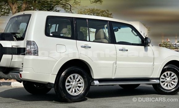 Buy Import Mitsubishi Pajero White Car in Import - Dubai in Baa Buy Import Mitsubishi Pajero White Car in Import - Dubai in Baa