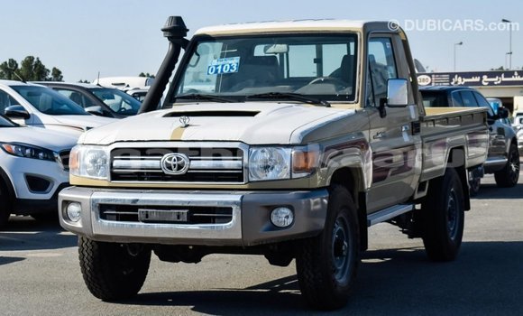 Buy Import Toyota Land Cruiser Beige Car in Import - Dubai in Baa Buy Import Toyota Land Cruiser Beige Car in Import - Dubai in Baa